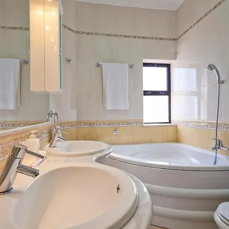 Villa Lombos Amarelo Lovely 3 Bedroom Private Pool Perfect For Families