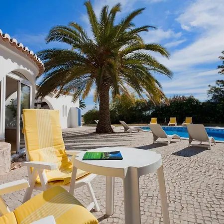 빌라 Lombos Amarelo Lovely 3 Bedroom Private Pool Perfect For Families 포르체스